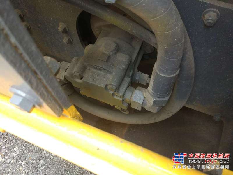 陕西出售转让二手4900小时2010年徐工XS122双钢轮压路机