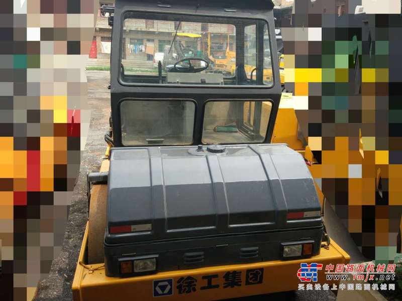 陕西出售转让二手4900小时2010年徐工XS122双钢轮压路机