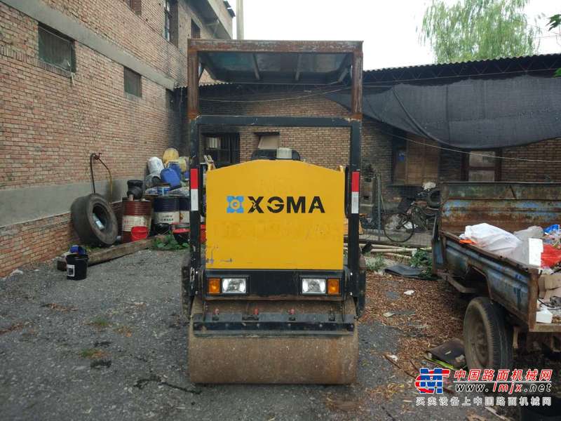 陕西出售转让二手2000小时2015年厦工XG6033D双钢轮压路机