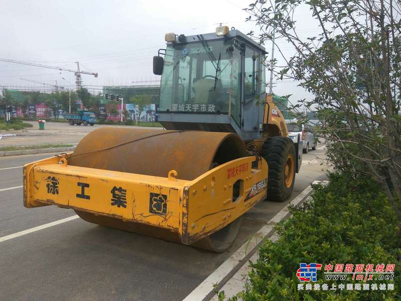 安徽出售转让二手6000小时2012年徐工XS182J单钢轮压路机
