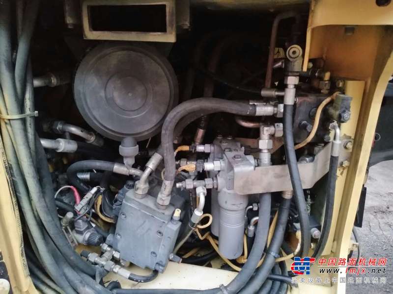 河南出售转让二手1560小时2012年宝马BW203AD双钢轮压路机