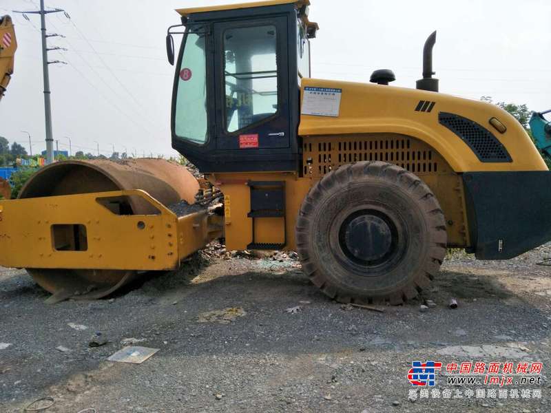 贵州出售转让二手1100小时2015年山推SR20M单钢轮压路机