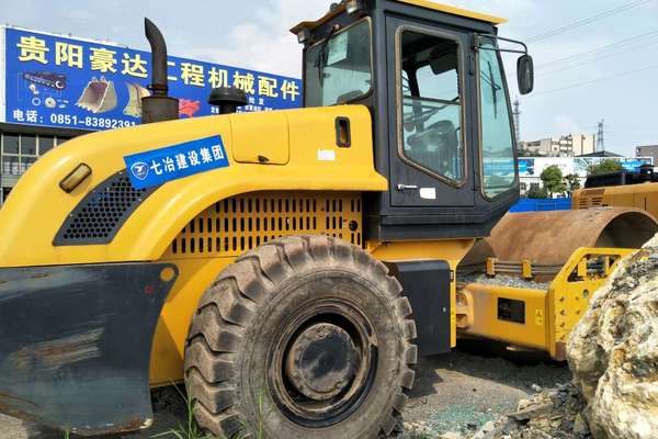 贵州出售转让二手1100小时2015年山推SR20M单钢轮压路机
