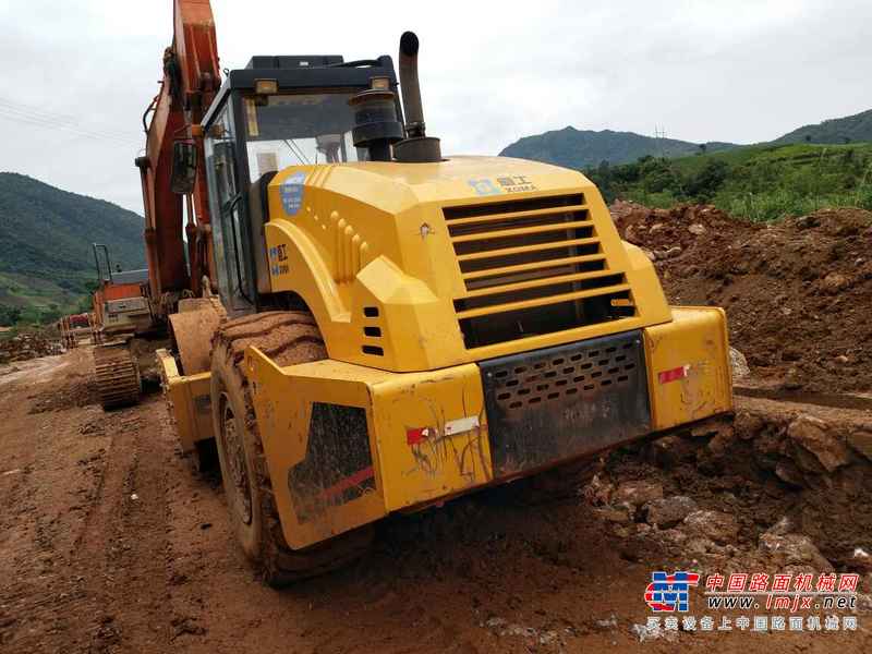 云南出售转让二手1420小时2016年厦工XG622MH单钢轮压路机