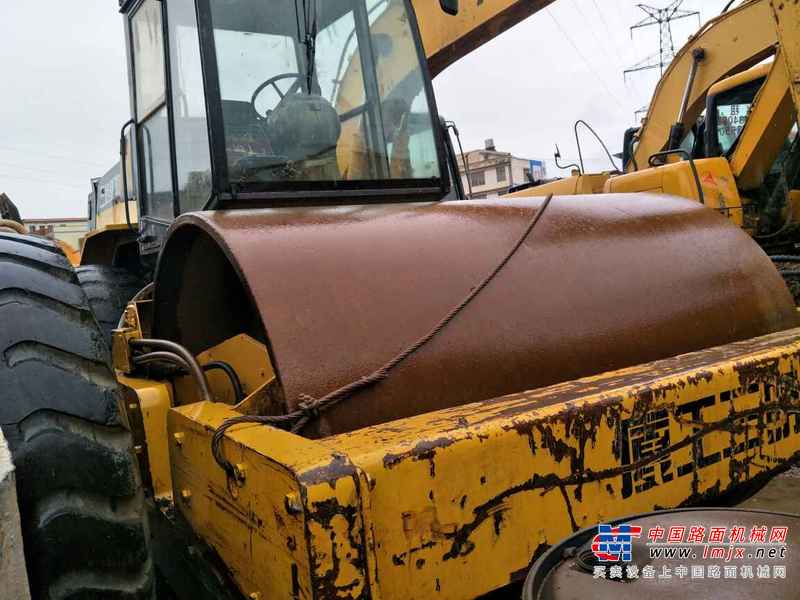 云南出售转让二手8556小时2005年厦工三明XG6204M单钢轮压路机