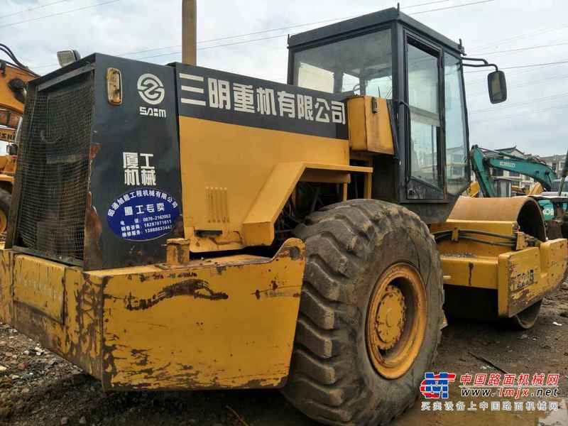 云南出售转让二手4532小时2005年厦工三明XG6201M单钢轮压路机