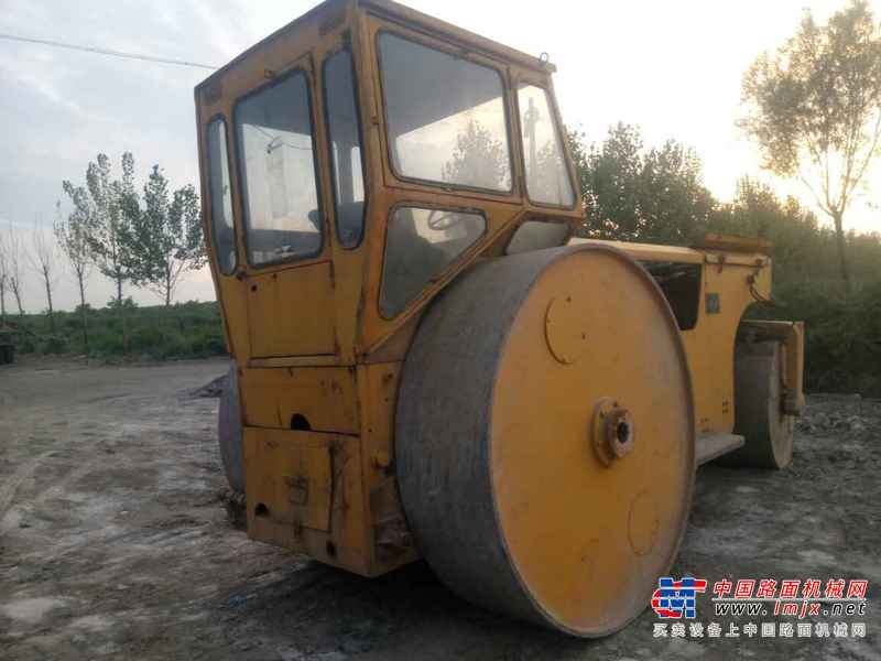 山西出售转让二手12000小时2005年洛建ZY18三轮压路机