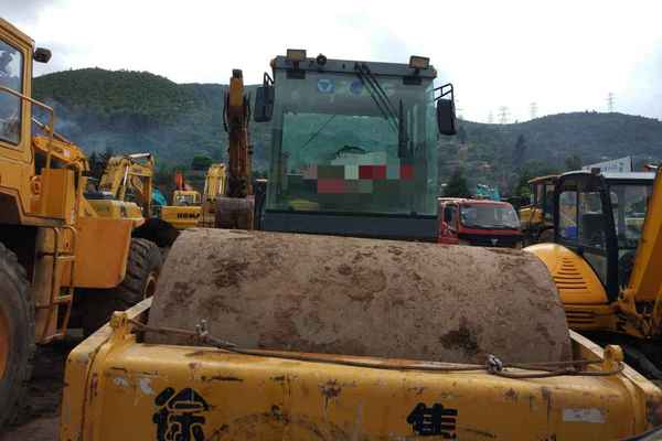 云南出售转让二手2500小时2012年徐工XS222J单钢轮压路机