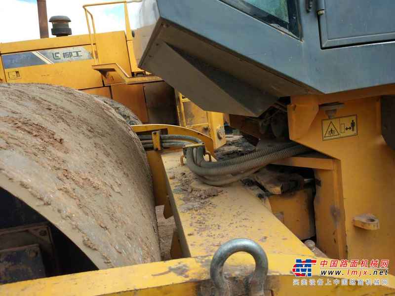 云南出售转让二手2500小时2012年徐工XS222J单钢轮压路机
