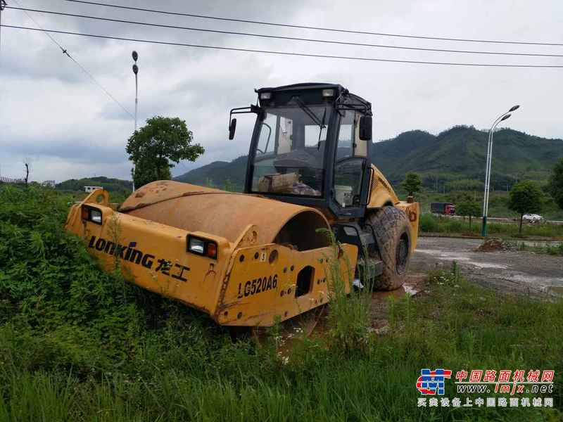 江西出售转让二手2000小时2014年龙工LG522A6单钢轮压路机