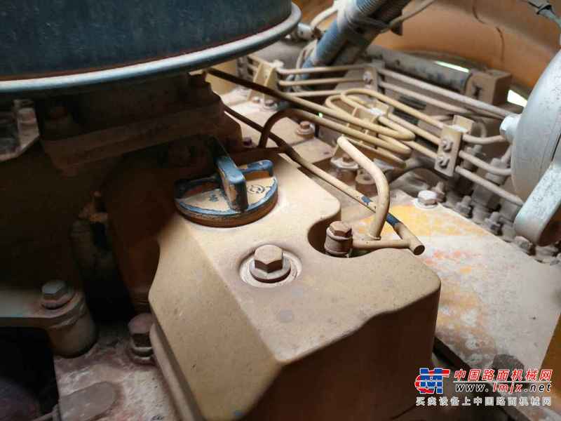 江西出售转让二手2000小时2014年龙工LG522A6单钢轮压路机