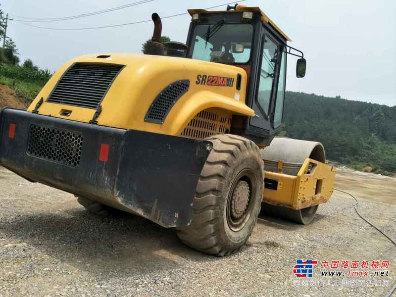 贵州出售转让二手2160小时2016年山推SR22M单钢轮压路机
