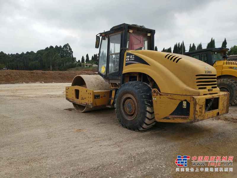 云南出售转让二手5600小时2010年厦工XG6224M单钢轮压路机