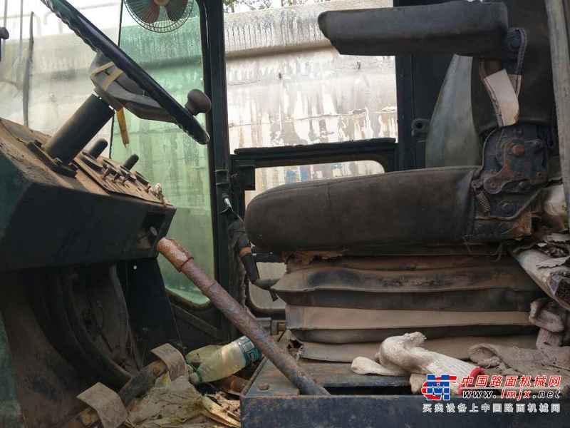 广东出售转让二手9000小时2005年洛阳路通YZ20B单钢轮压路机