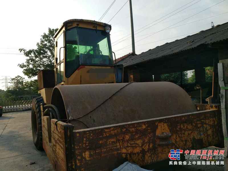 江西出售转让二手10000小时2005年洛阳宝路YZ12单钢轮压路机