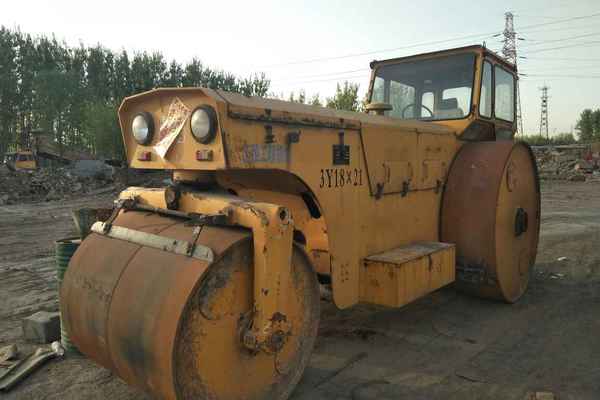 山西出售转让二手8000小时2005年洛阳路通3Y18X21三轮压路机