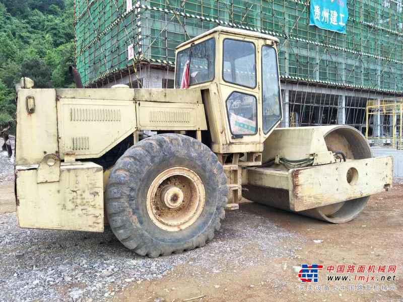 贵州出售转让二手8300小时2006年洛建LRS1626单钢轮压路机