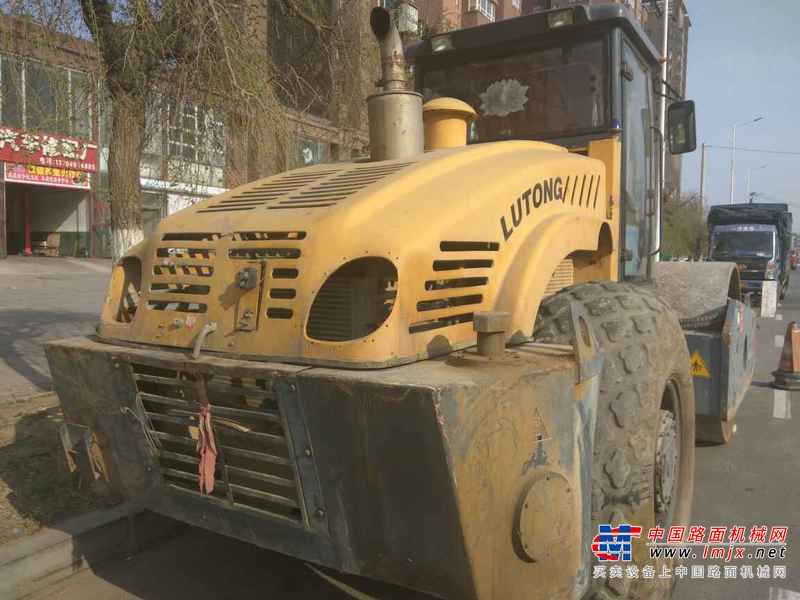 辽宁出售转让二手3000小时2009年洛建LSS220单钢轮压路机