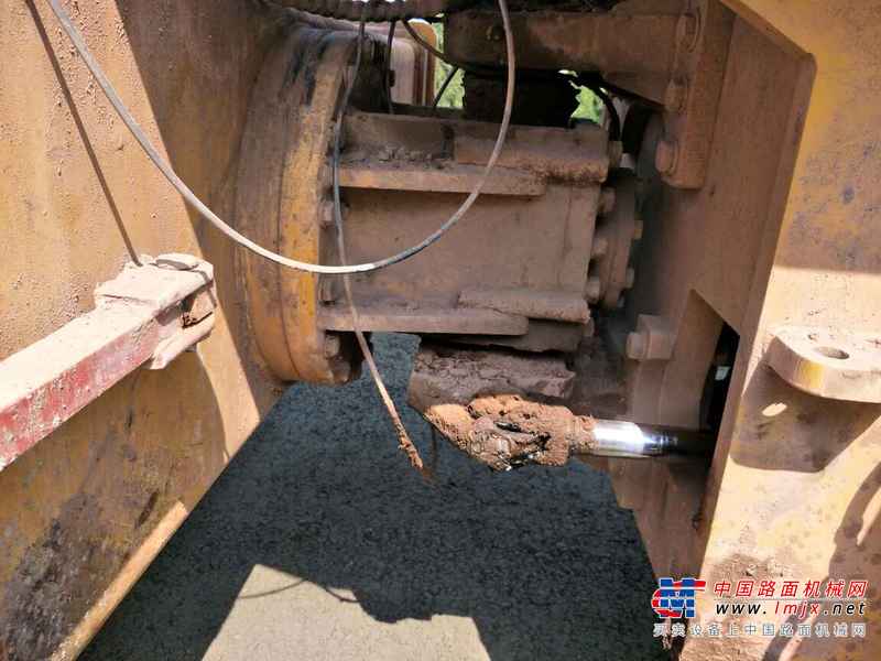 四川出售转让二手4952小时2011年洛建LSS2101单钢轮压路机