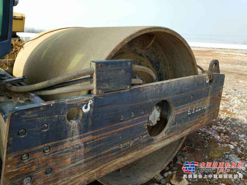 湖北出售转让二手8000小时2007年洛阳路通LT220B单钢轮压路机