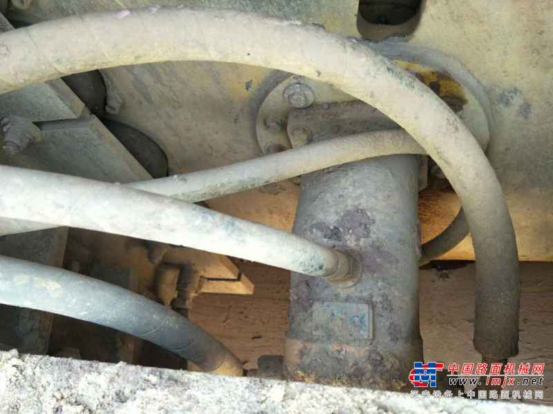 云南出售转让二手4552小时2005年江麓W2002A单钢轮压路机