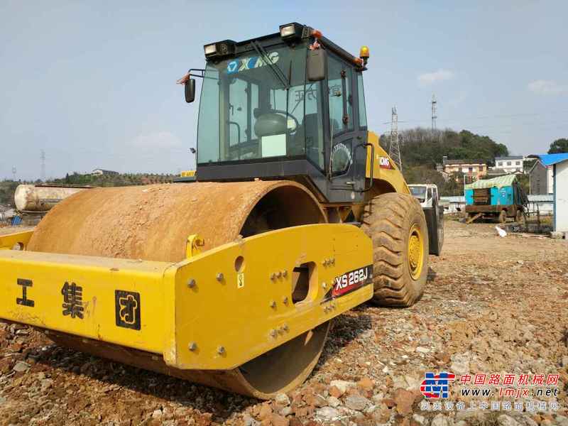 湖北出售转让二手2940小时2013年徐工XS262J单钢轮压路机