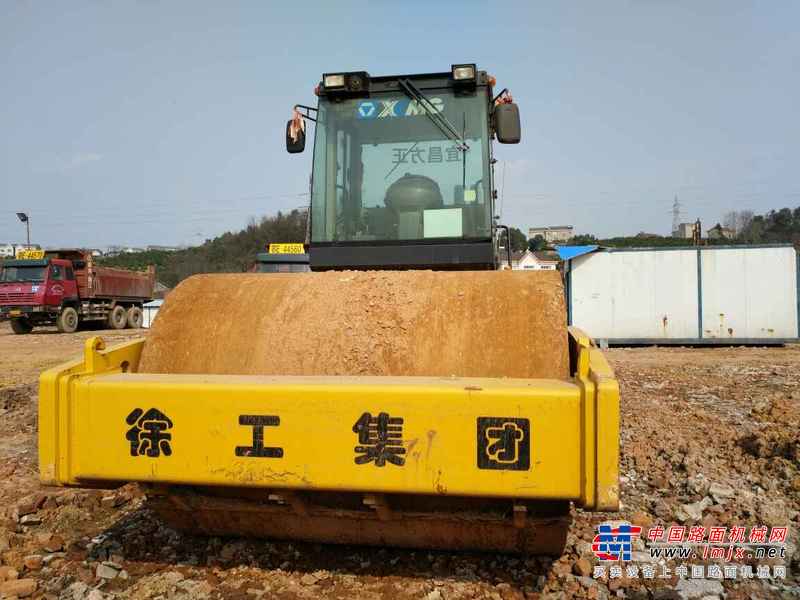 湖北出售转让二手2940小时2013年徐工XS262J单钢轮压路机