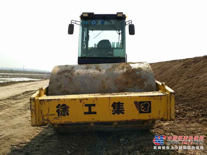 湖北出售转让二手4100小时2013年徐工XS223J单钢轮压路机