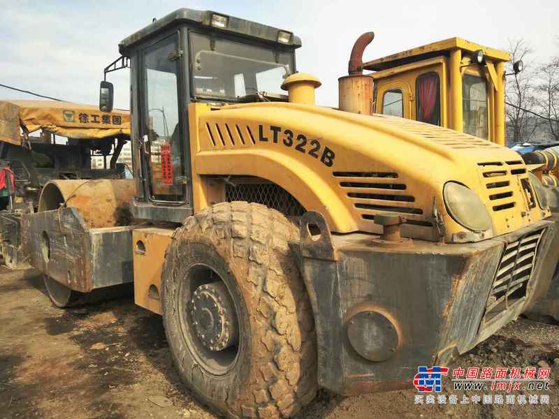 山西出售转让二手6000小时2011年洛阳路通LT322B单钢轮压路机