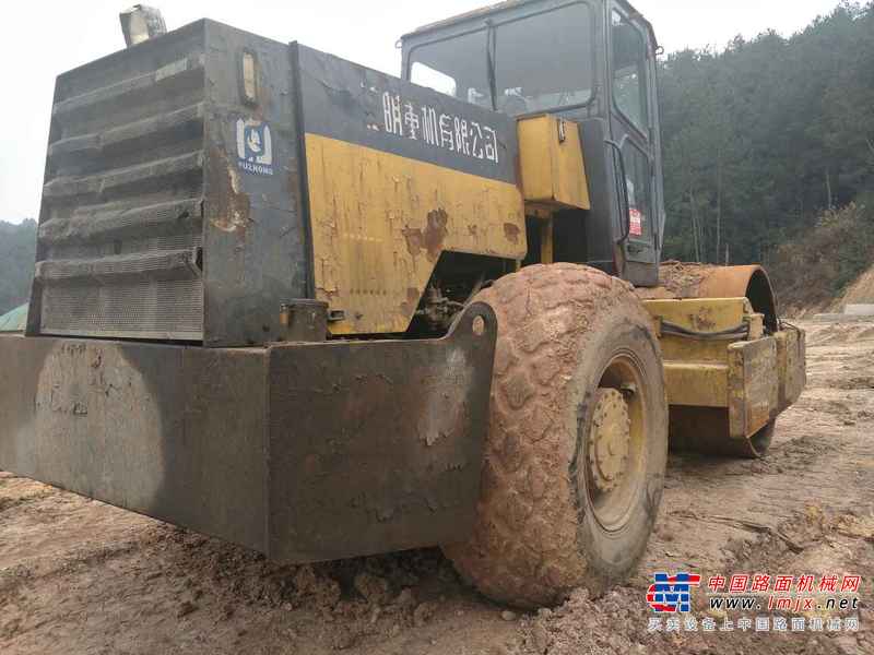 贵州出售转让二手11672小时2010年徐工Y18单钢轮压路机