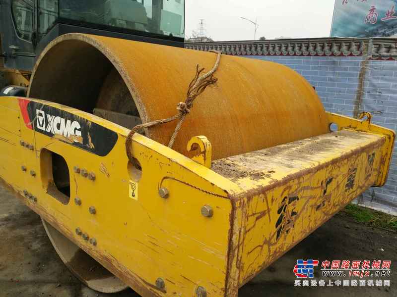 湖北出售转让二手2900小时2014年徐工XS223J单钢轮压路机