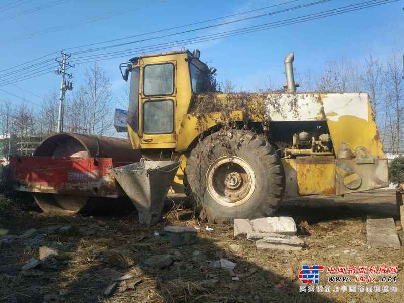 河南出售转让二手10000小时2004年洛阳路通YZ18F单钢轮压路机