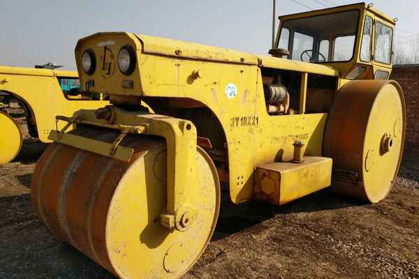 山西出售转让二手8000小时2004年洛建3Y18X21三轮压路机