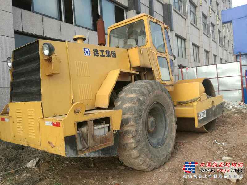 湖北出售转让二手11000小时2009年徐工Y18单钢轮压路机