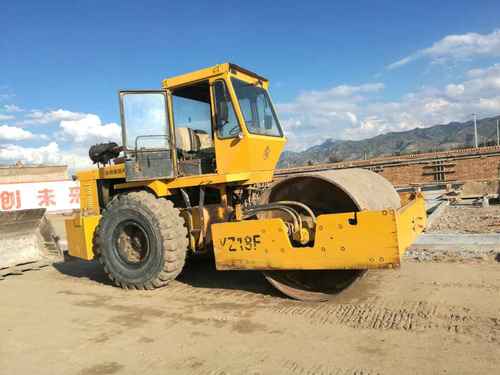 山西出售转让二手9600小时2003年洛建YZ18B单钢轮压路机
