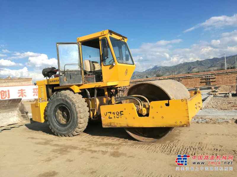 山西出售转让二手9600小时2003年洛建YZ18B单钢轮压路机