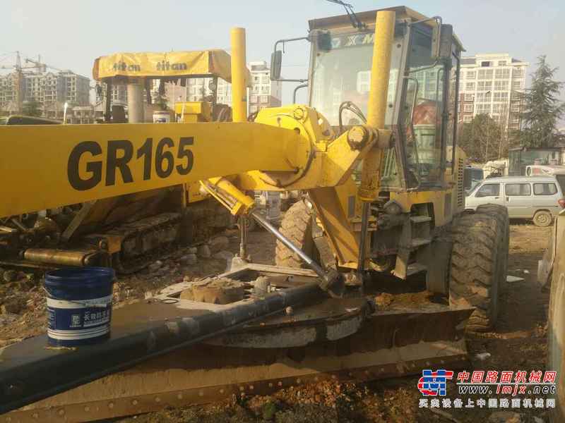 河南出售转让二手2600小时2013年徐工GR165平地机