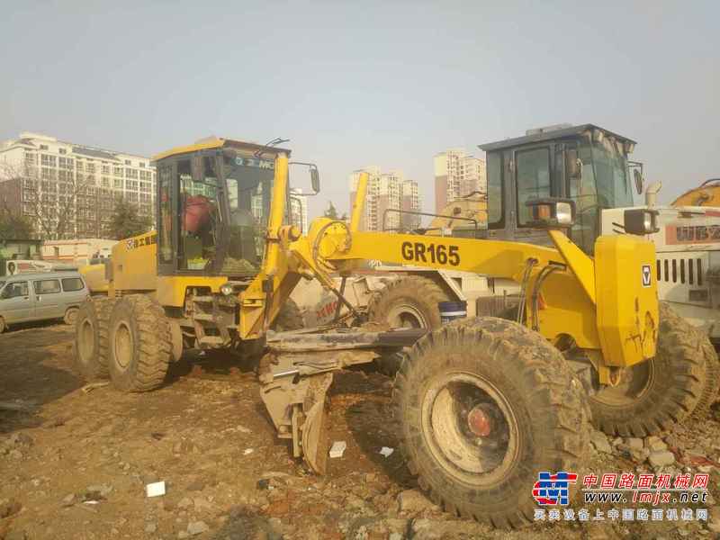 河南出售转让二手2600小时2013年徐工GR165平地机