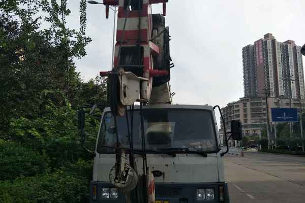 湖南出售转让二手5000小时2007年中联重科QY20V541汽车起重机