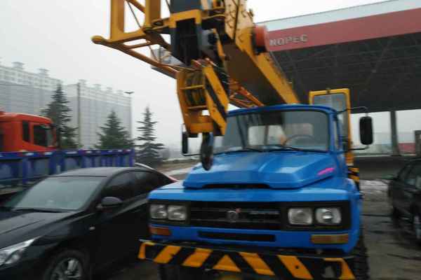 山西出售转让二手9000小时2003年东岳重工QY8T汽车起重机