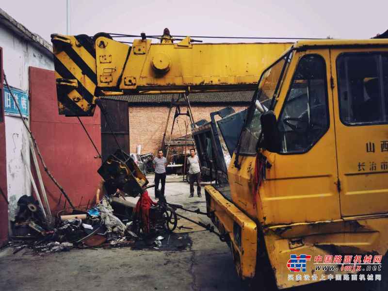 山西出售转让二手9000小时2003年抚挖锦重QY12FZ汽车起重机
