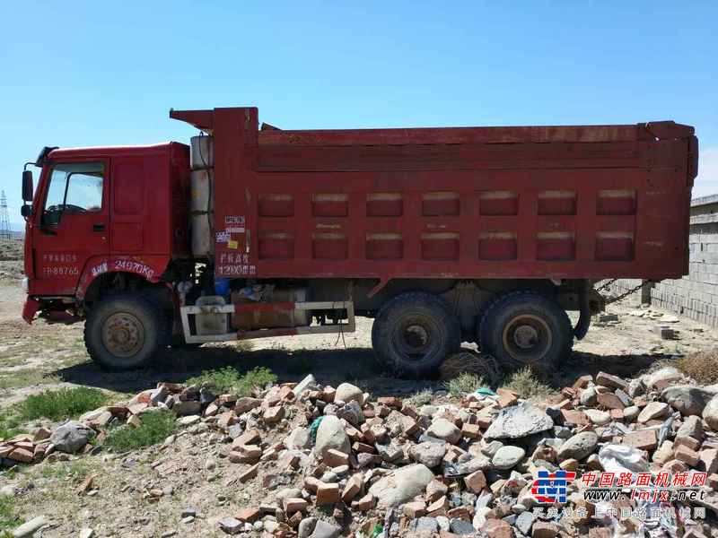 内蒙古出售转让二手2009年中国重汽豪泺ZZ3257N3847C自卸车