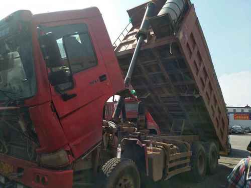 内蒙古出售转让二手2012年中国重汽豪沃ZZ3257M2941自卸车