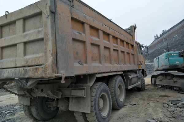 湖北出售转让二手2010年红岩CQ3254SMG324自卸车