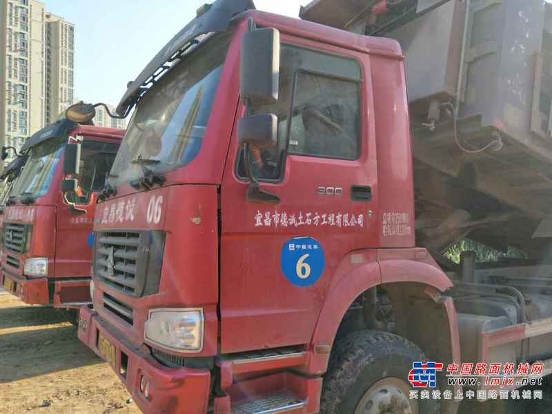 湖北出售转让二手2010年中国重汽ZZ3317N3867C1L自卸车