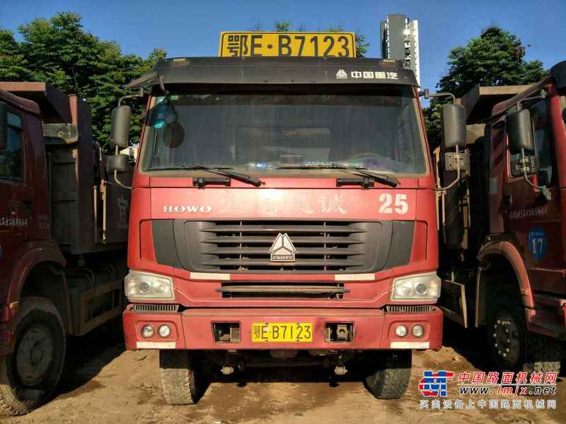 湖北出售转让二手2010年中国重汽ZZ3317N3867C1L自卸车