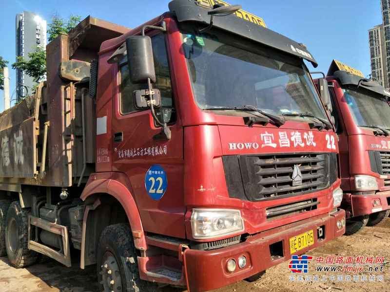 湖北出售转让二手2010年中国重汽ZZ3317N3867C1L自卸车