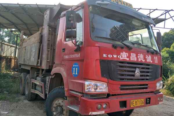 湖北出售转让二手2010年中国重汽ZZ3317N3867C1L自卸车