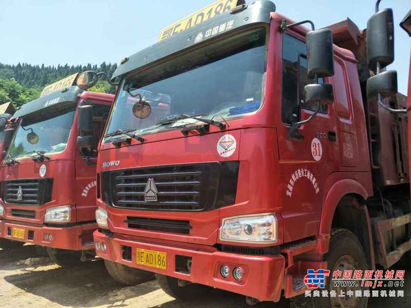 湖北出售转让二手2011年中国重汽ZZ3317N4267C1自卸车