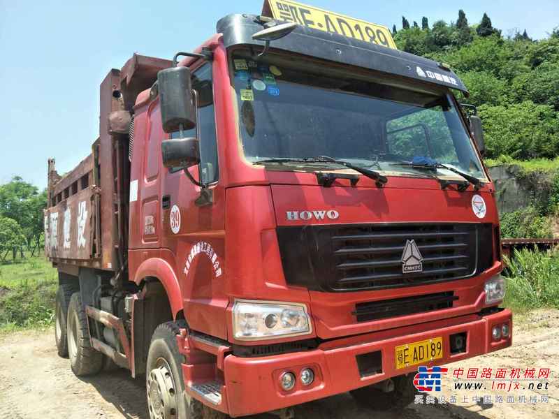 湖北出售转让二手2011年中国重汽ZZ3317N4267C1自卸车